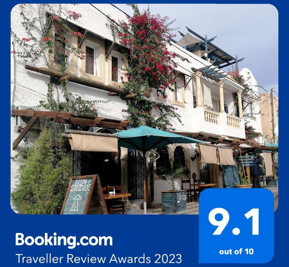 L'Artisan Hotel Harqalah Exterior photo